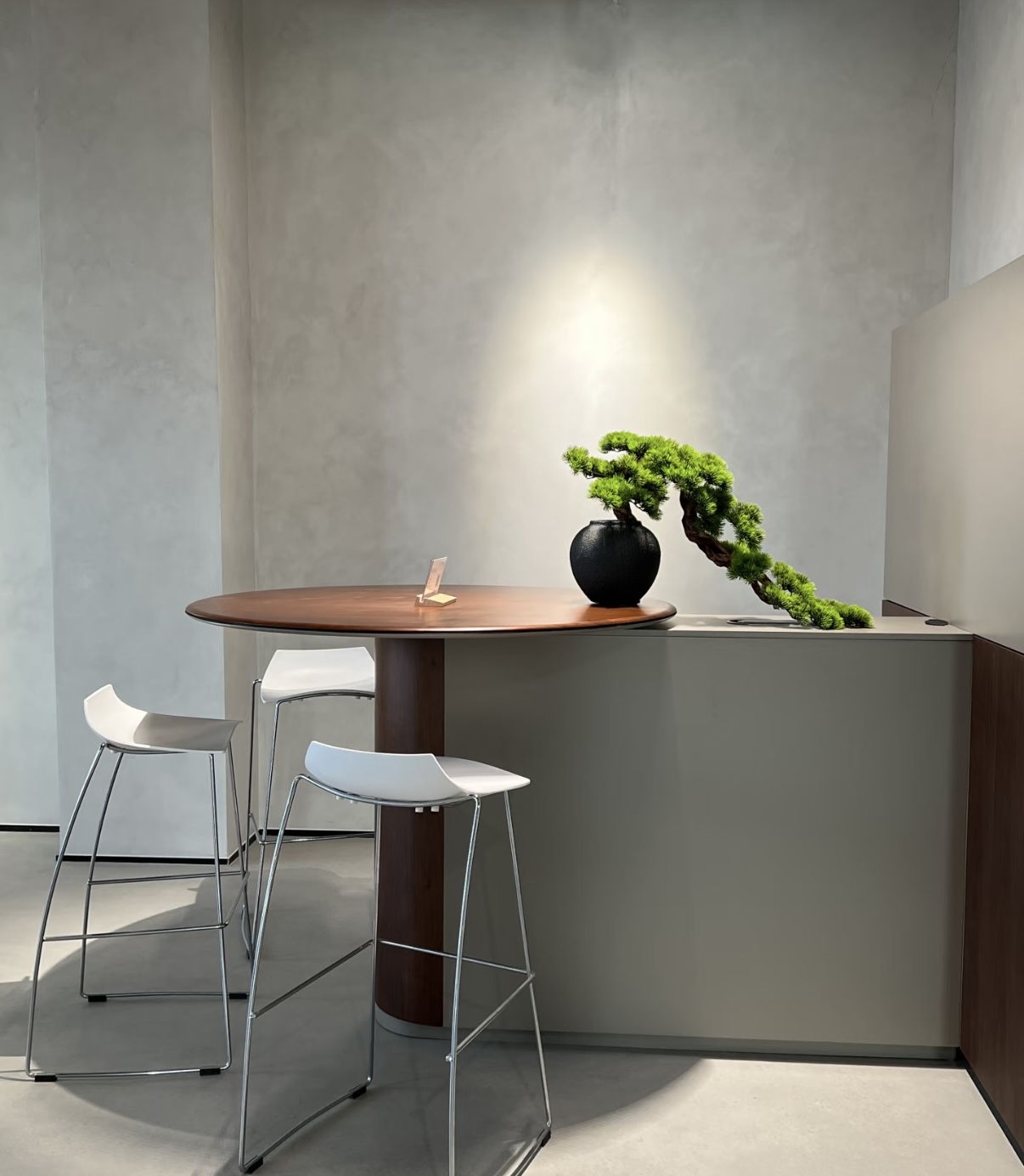 松弛，是高级办公的底色